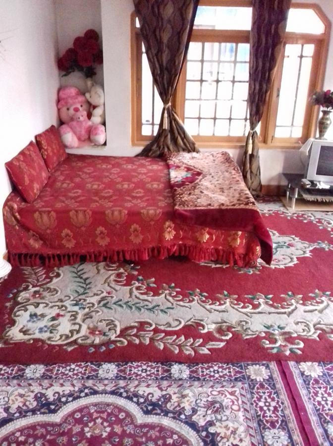 My Guest House Srīnagar Exterior foto