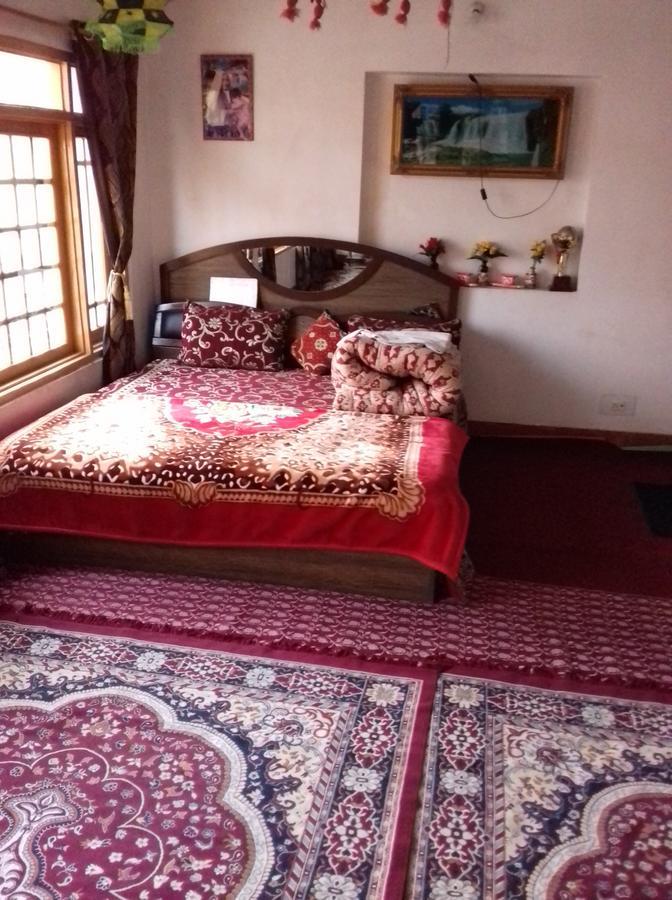 My Guest House Srīnagar Exterior foto
